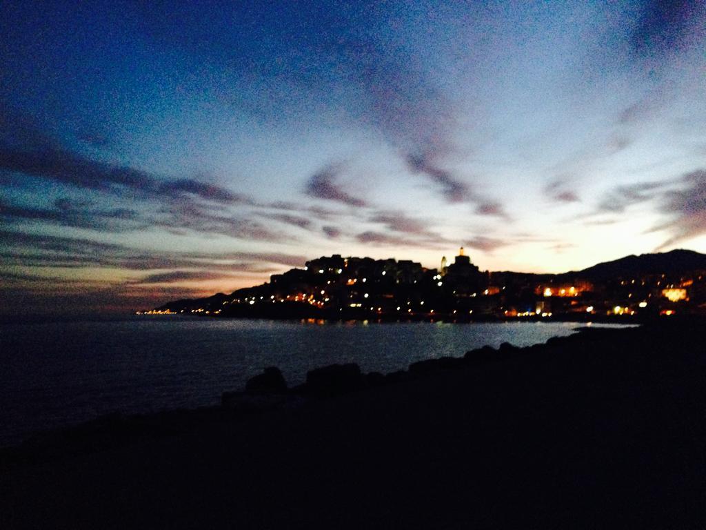 Appartamento Vista Mare Con Piscina Cala Di Sole Imperia Zewnętrze zdjęcie